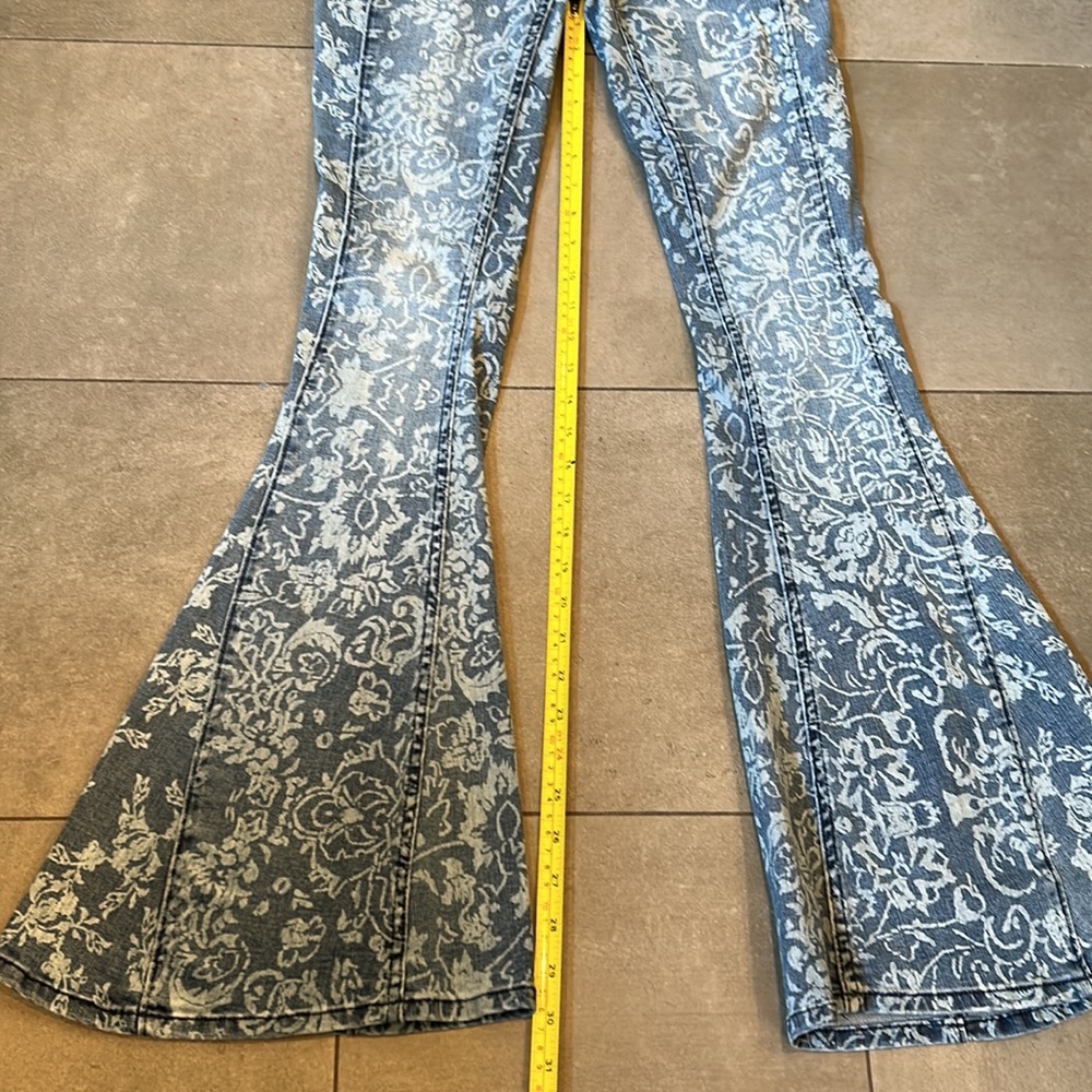 We The Free Dream Lover Printed Flare Jeans - Picture 11 of 13
